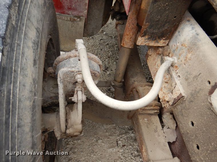 image for item KR9269 1998 International 4900  dump truck