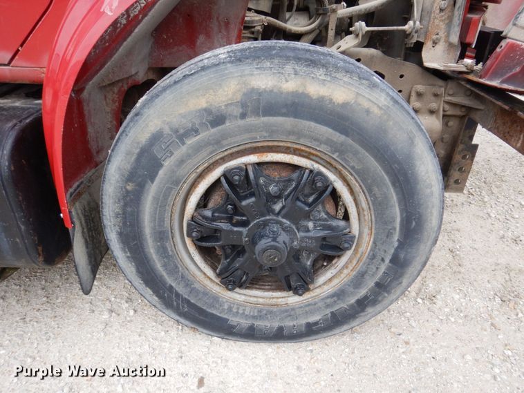 image for item KR9269 1998 International 4900  dump truck