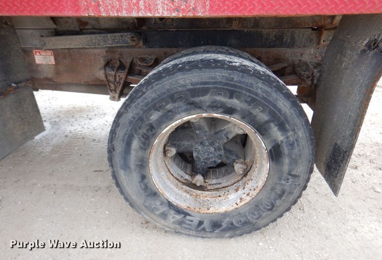 image for item KR9269 1998 International 4900  dump truck