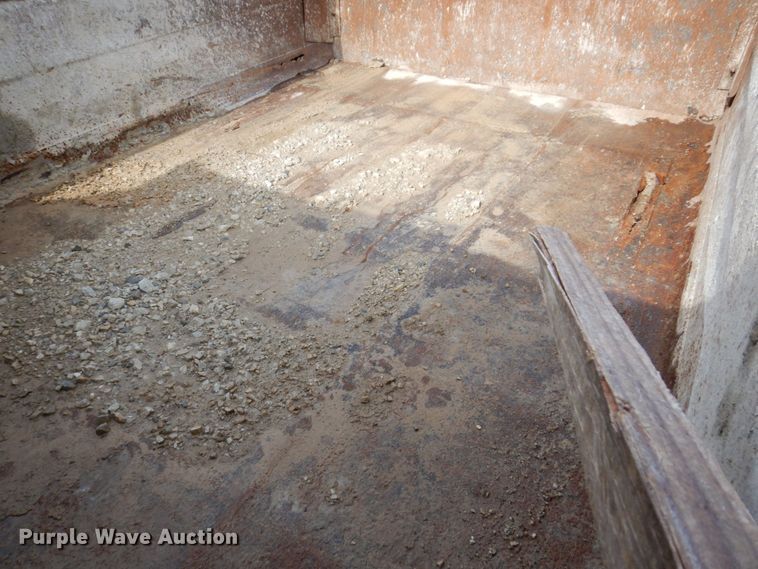 image for item KR9270 2003 GMC C8500  dump truck