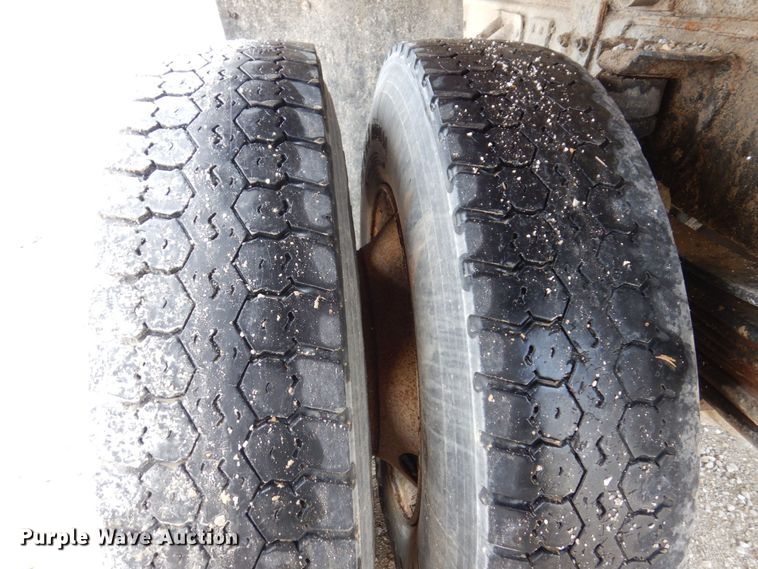 image for item KR9270 2003 GMC C8500  dump truck