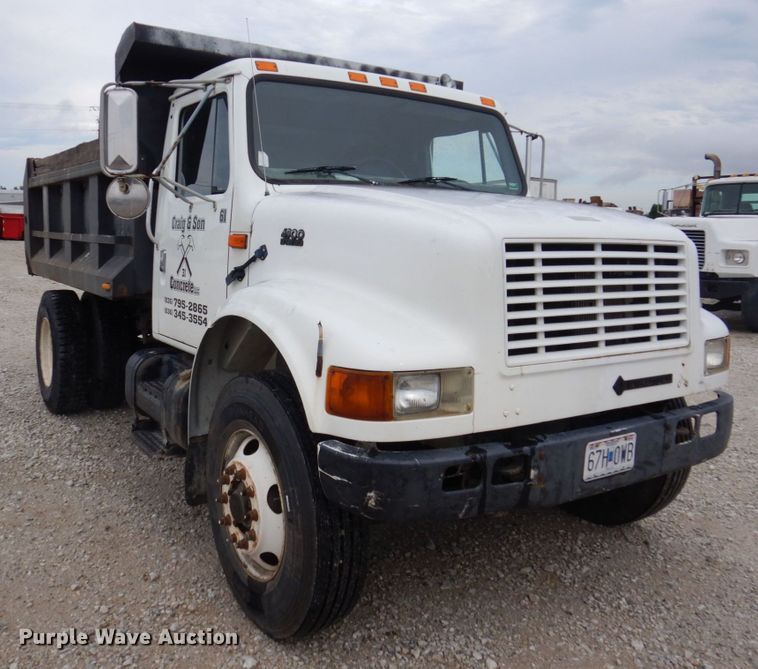 image for item KR9271 1995 International 4900  dump truck