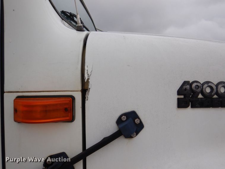 image for item KR9271 1995 International 4900  dump truck