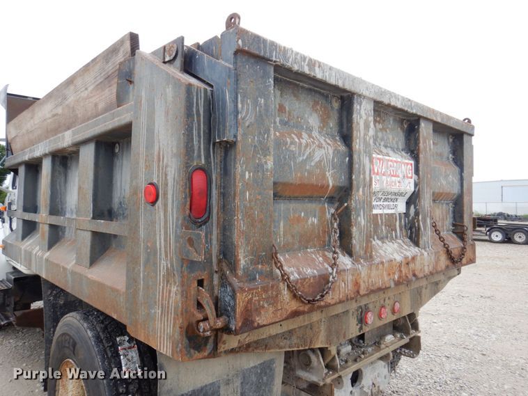 image for item KR9271 1995 International 4900  dump truck