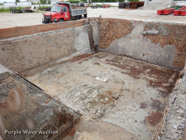 image for item KR9271 1995 International 4900  dump truck