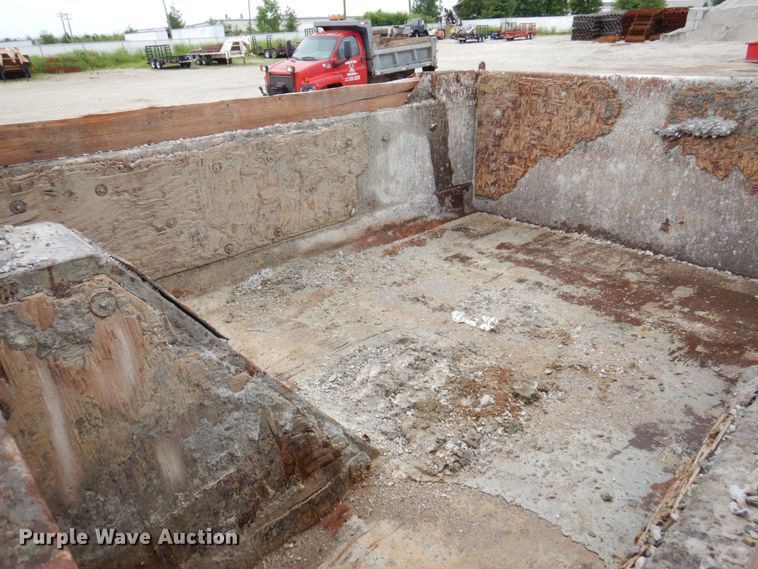 image for item KR9271 1995 International 4900  dump truck