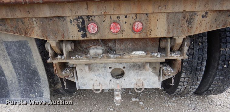 image for item KR9271 1995 International 4900  dump truck