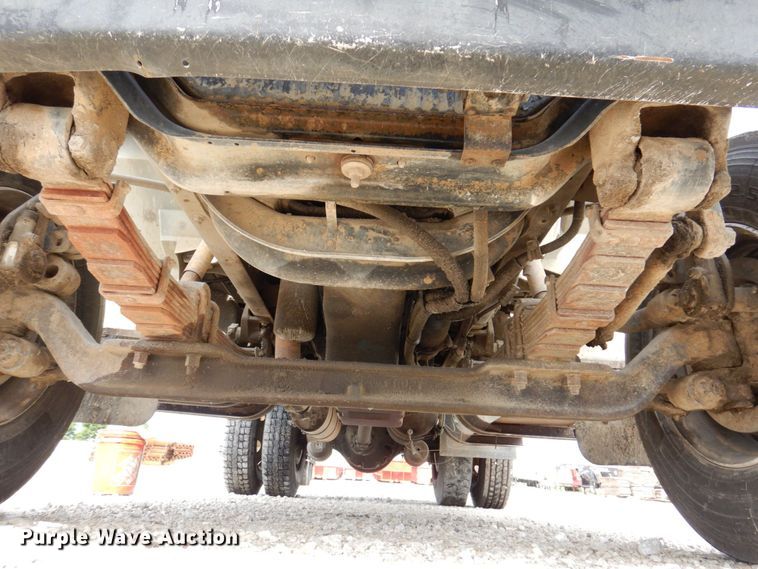 image for item KR9271 1995 International 4900  dump truck