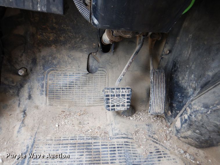 image for item KR9271 1995 International 4900  dump truck