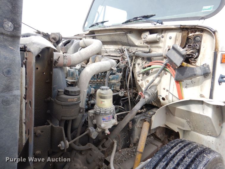 image for item KR9271 1995 International 4900  dump truck