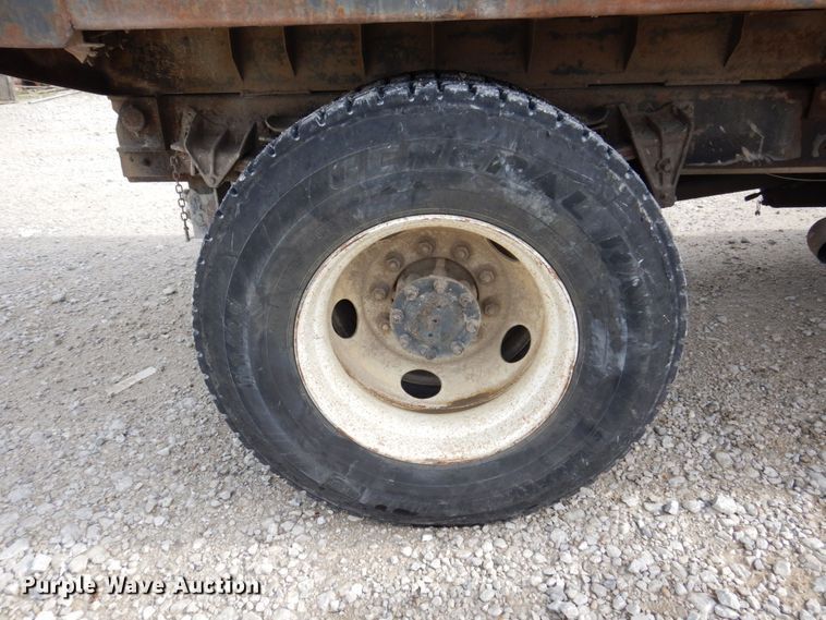 image for item KR9271 1995 International 4900  dump truck