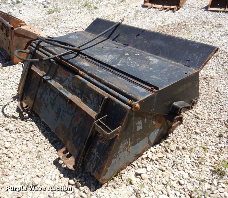 image for item KR9275 60" W skid steer sweeper