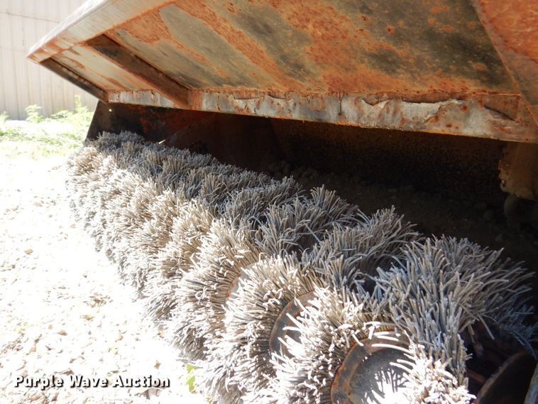 image for item KR9275 60" W skid steer sweeper