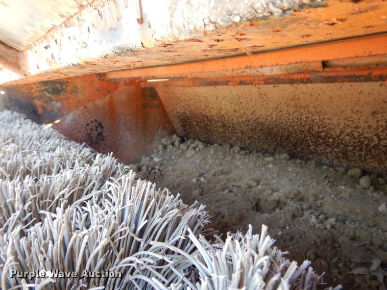 image for item KR9275 60" W skid steer sweeper