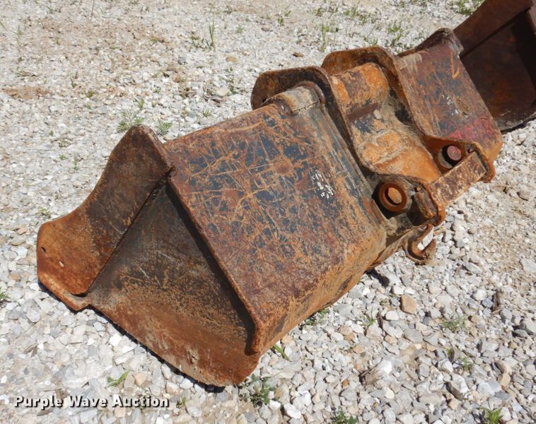 image for item KR9282 Bobcat  excavator bucket