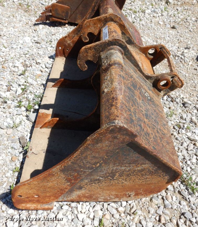 image for item KR9282 Bobcat  excavator bucket