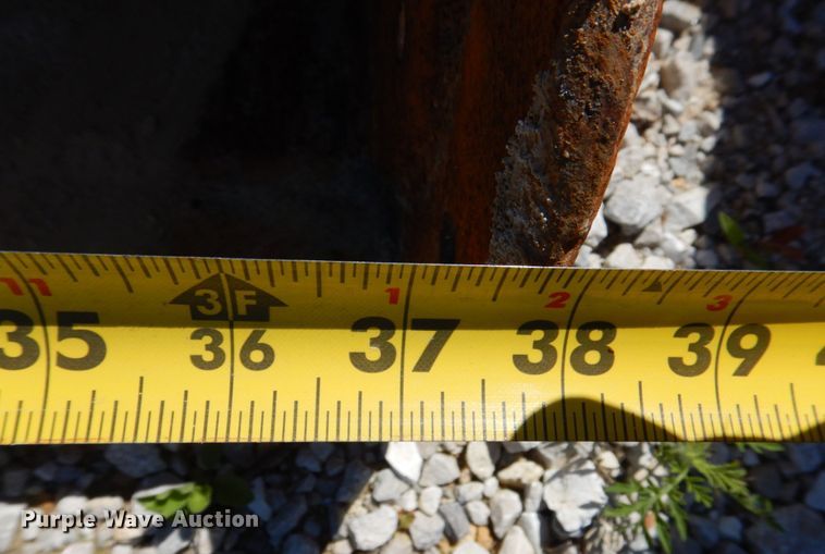 image for item KR9282 Bobcat  excavator bucket