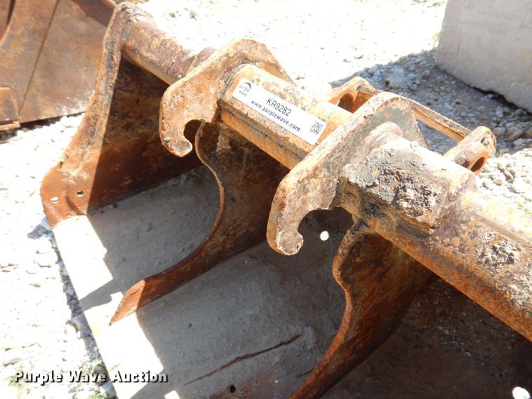 image for item KR9282 Bobcat  excavator bucket