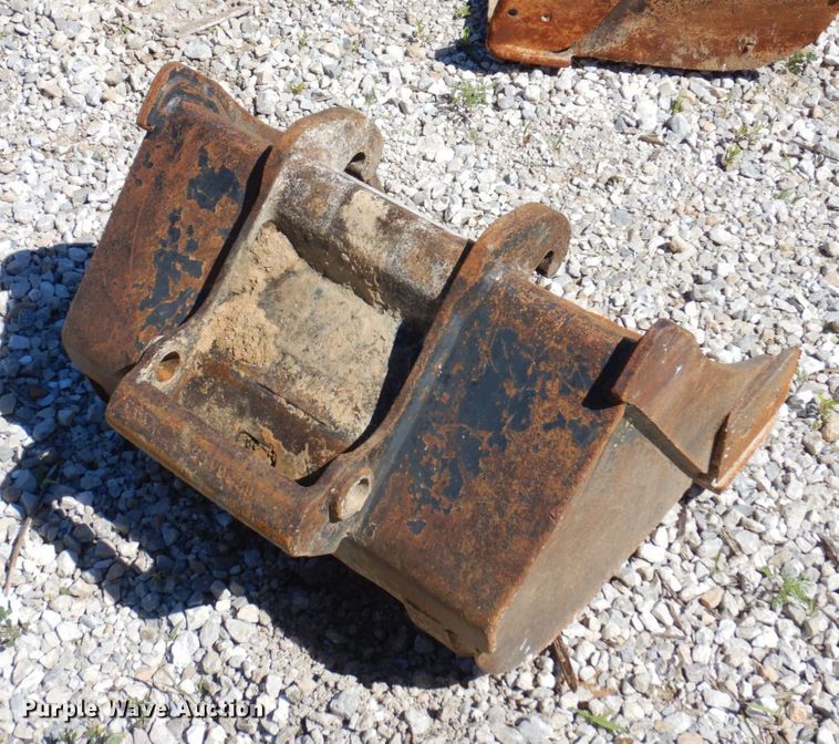 image for item KR9283 Bobcat  excavator bucket