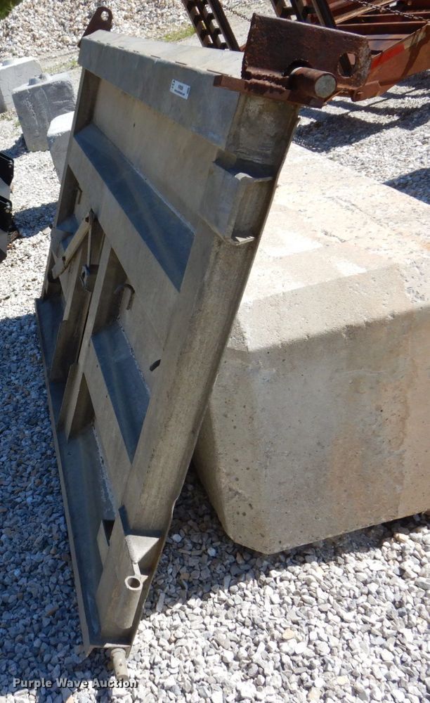 image for item KR9286 End dump end gate