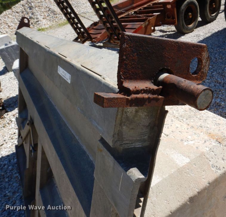 image for item KR9286 End dump end gate