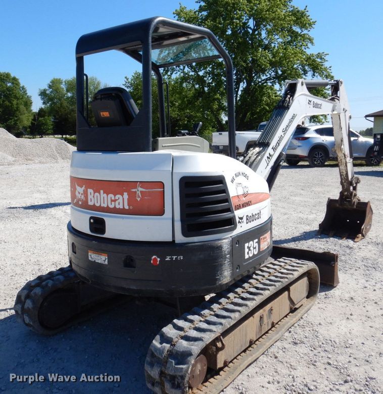 image for item KR9287 2013 Bobcat E35  mini excavator