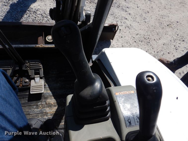 image for item KR9287 2013 Bobcat E35  mini excavator