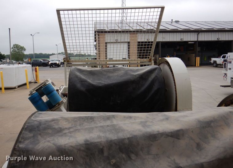 image for item KR9290 1999 LA Woods TR2DP  reel trailer