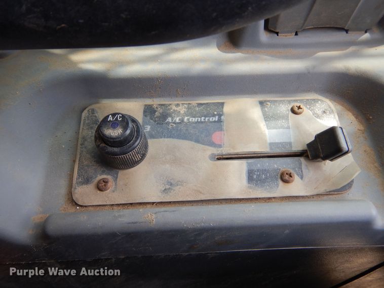 image for item KS9910 Kubota SVL90-2  tracked skid steer loader