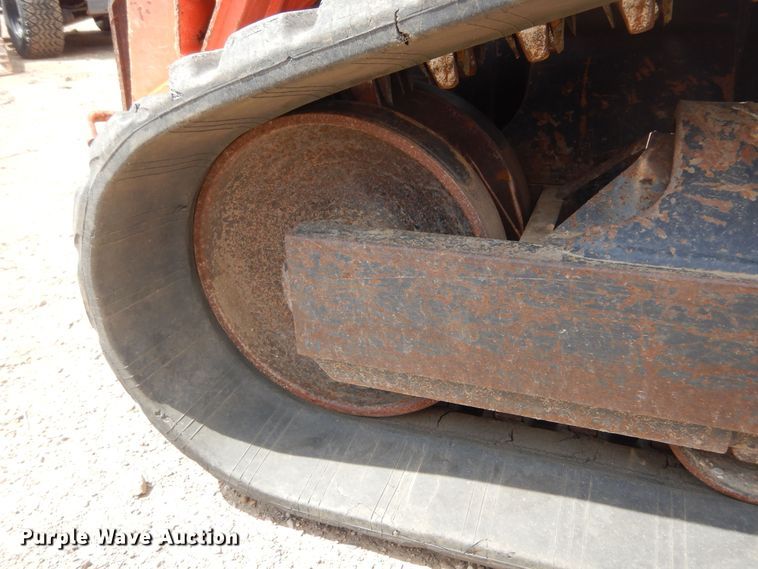 image for item KS9910 Kubota SVL90-2  tracked skid steer loader