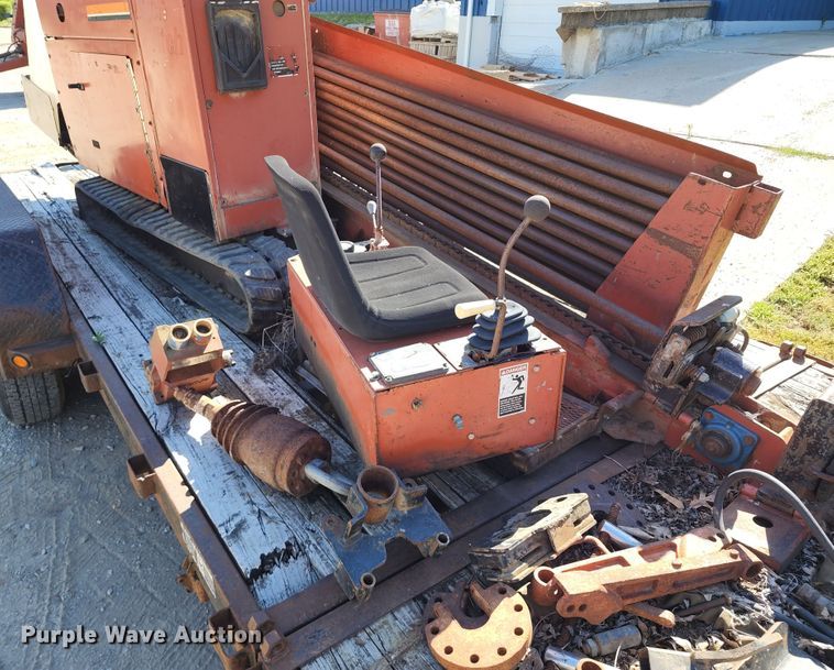 image for item KT9883 1996 Ditch Witch JT820  directional boring unit