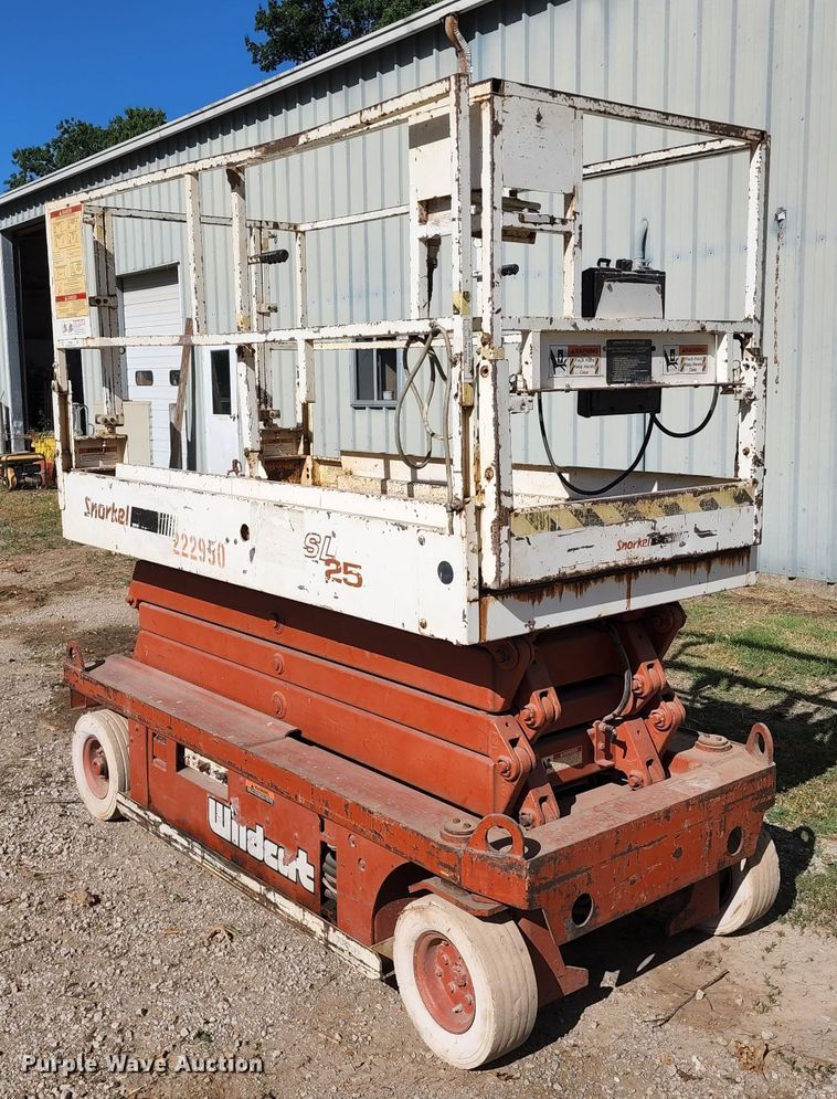 image for item KT9885 Snorkel SL25 Wildccat  scissor lift