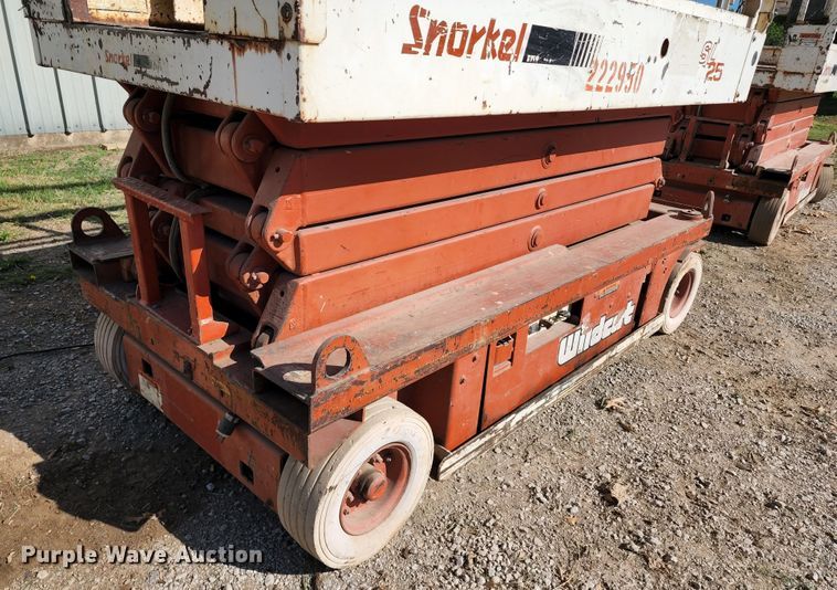 image for item KT9885 Snorkel SL25 Wildccat  scissor lift