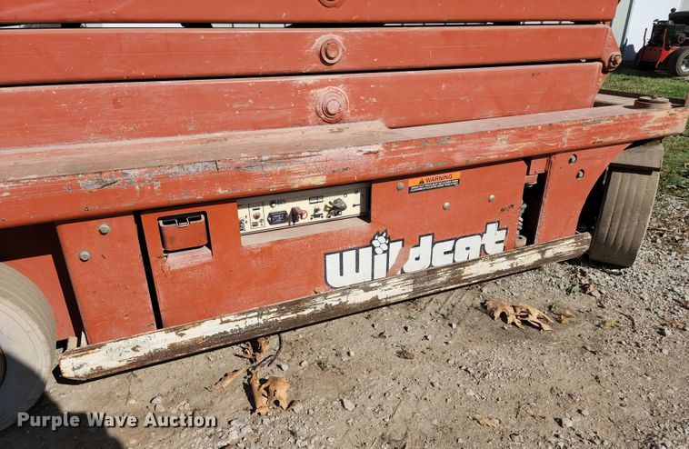 image for item KT9886 1997 Snorkel SL25 Wildcat  scissor lift