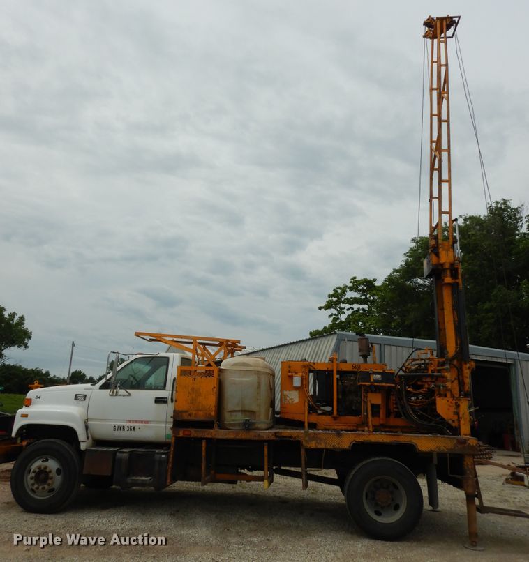 image for item MD9145 1998 GMC C7500  drilling rig truck