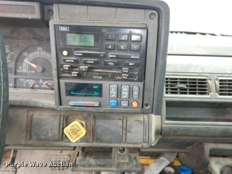 image for item MD9145 1998 GMC C7500  drilling rig truck