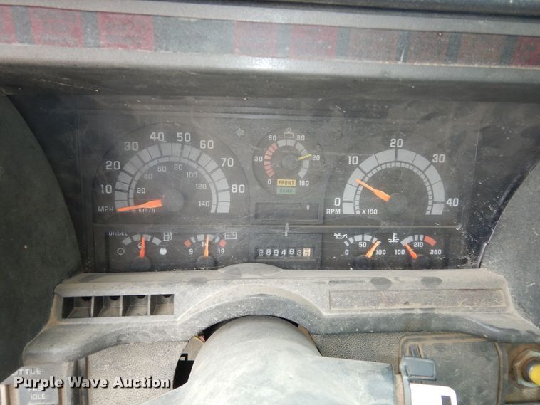 image for item MD9145 1998 GMC C7500  drilling rig truck