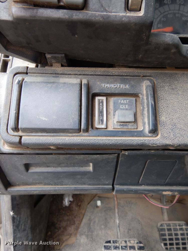 image for item MD9145 1998 GMC C7500  drilling rig truck