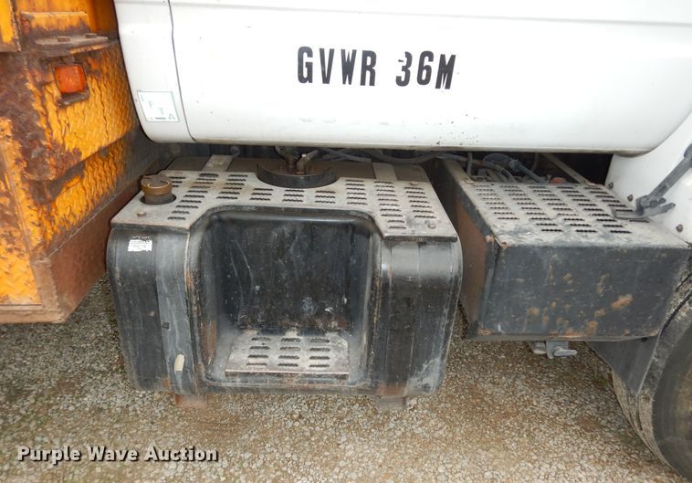 image for item MD9145 1998 GMC C7500  drilling rig truck