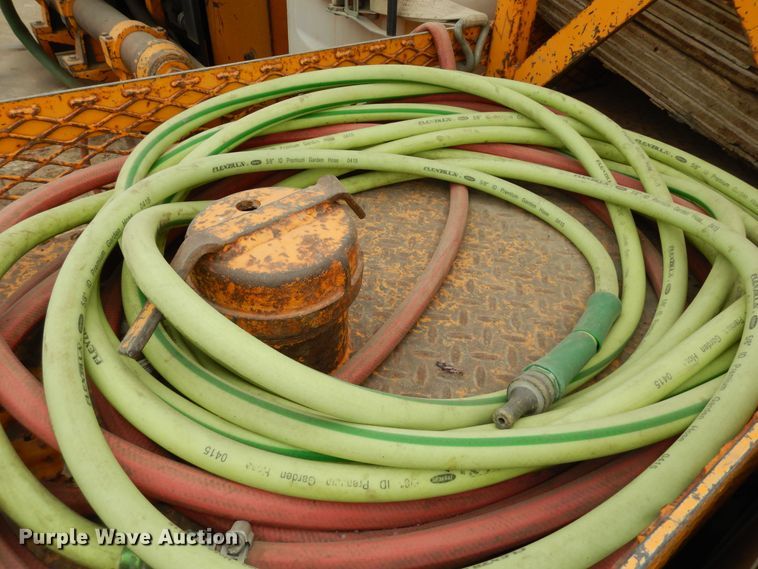 image for item MD9145 1998 GMC C7500  drilling rig truck