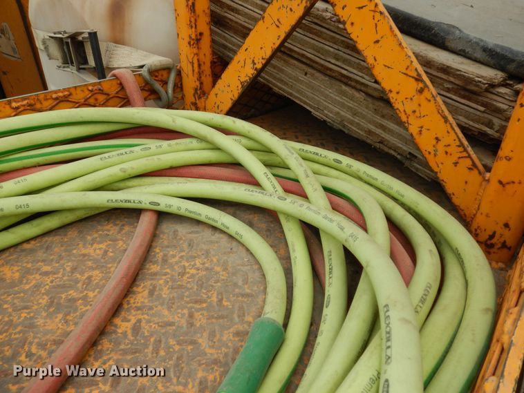 image for item MD9145 1998 GMC C7500  drilling rig truck