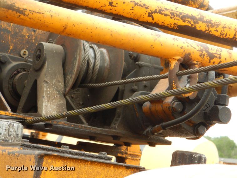 image for item MD9145 1998 GMC C7500  drilling rig truck