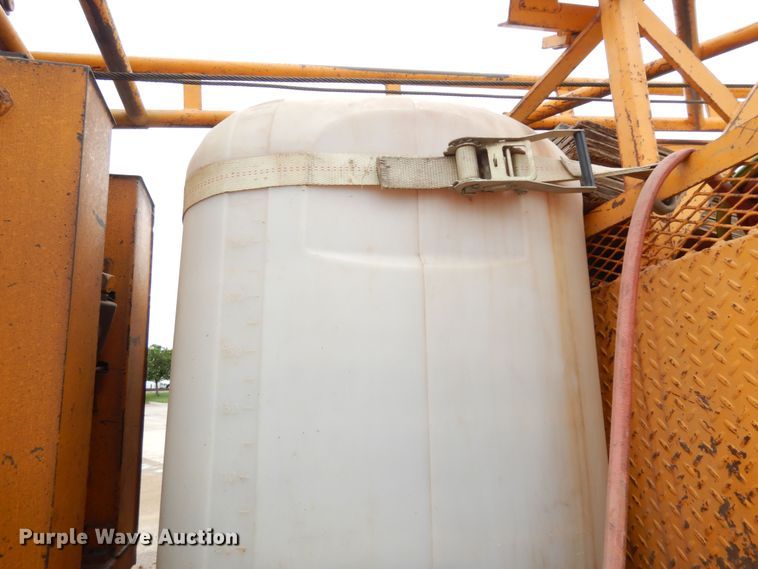 image for item MD9145 1998 GMC C7500  drilling rig truck