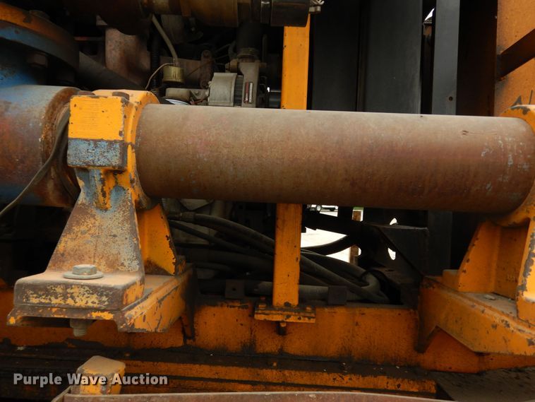 image for item MD9145 1998 GMC C7500  drilling rig truck