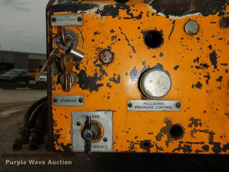 image for item MD9145 1998 GMC C7500  drilling rig truck