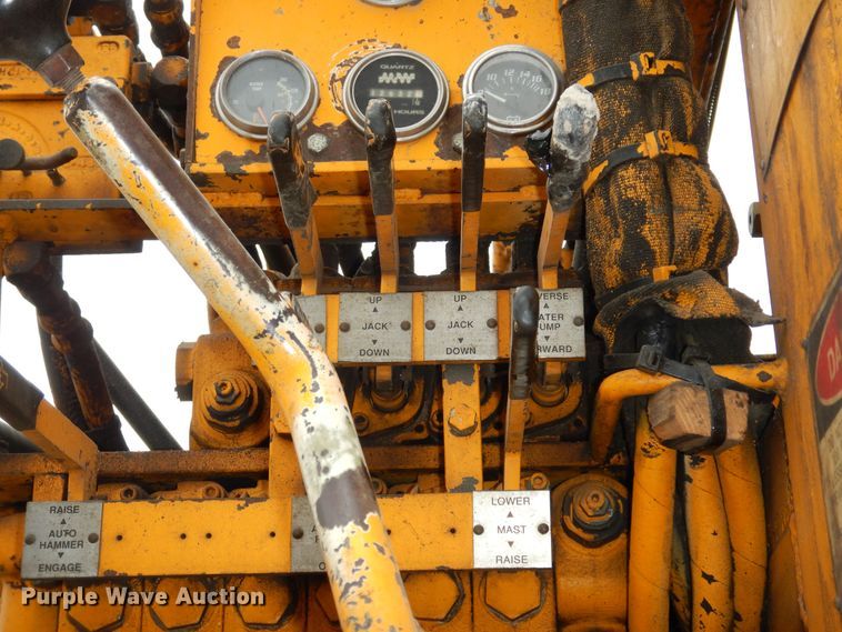 image for item MD9145 1998 GMC C7500  drilling rig truck