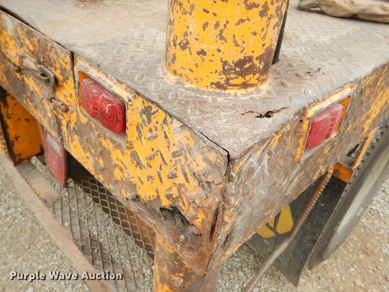 image for item MD9145 1998 GMC C7500  drilling rig truck