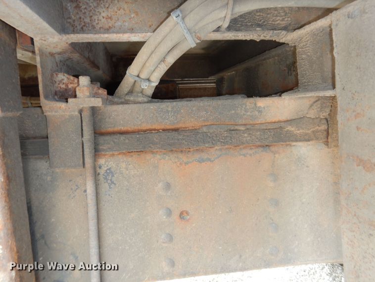 image for item MD9145 1998 GMC C7500  drilling rig truck