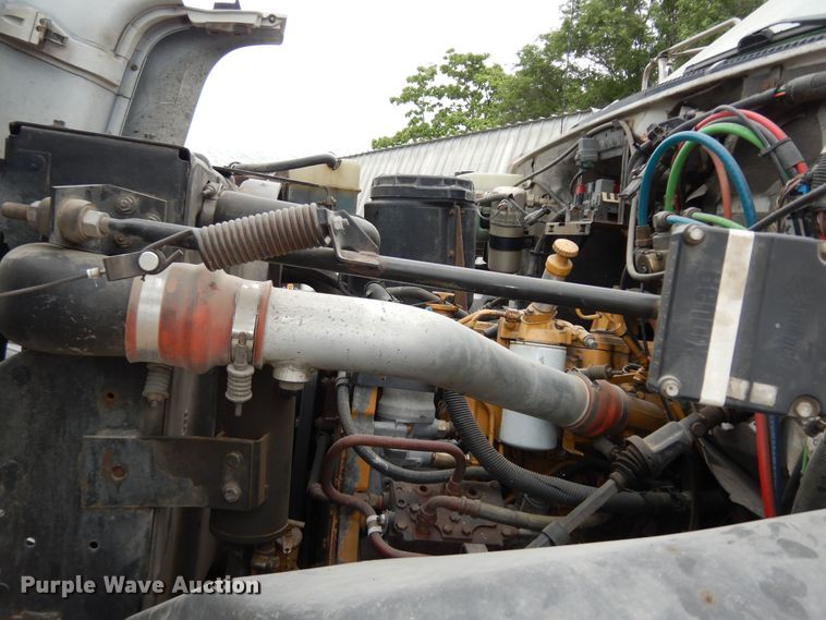 image for item MD9145 1998 GMC C7500  drilling rig truck