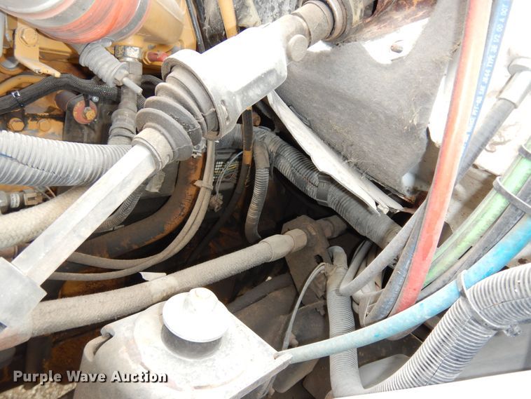 image for item MD9145 1998 GMC C7500  drilling rig truck